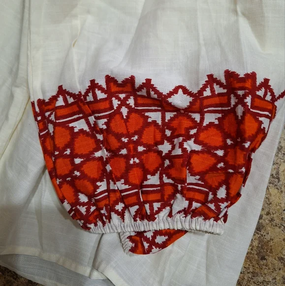 Knox Rose Peasant Top - Picture 3 of 6